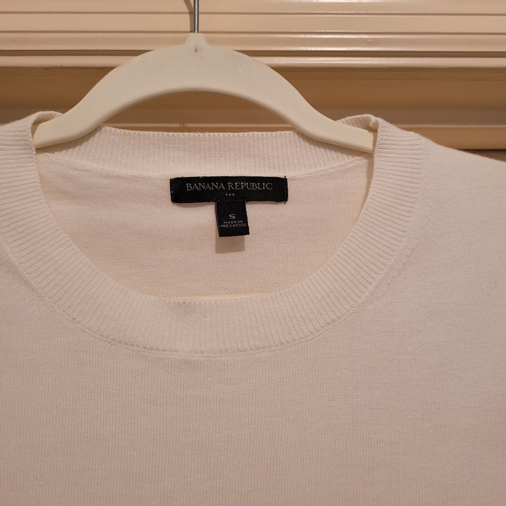 Banana Republic Women's Cream Sweater